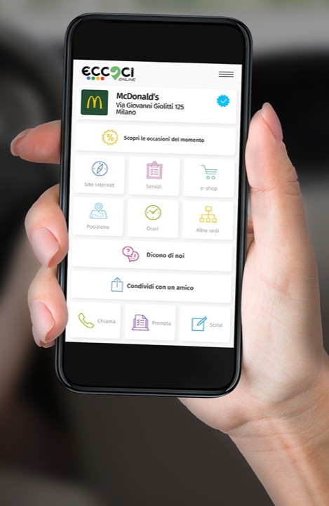 Profilo Eccoci.online aperto su uno smartphone